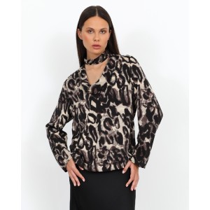 ΜΠΛΟΥΖΑ ΠΟΛΥΕΣ.ΑΝΟΙΓΜΑ ΣΤΟ ΛΑΙΜΟ ΜΑΥΡΗ ΛΕΟΠΑΡ