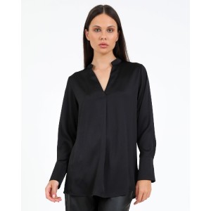 ΜΠΛΟΥΖΑ ΠΟΛΥΕΣ.ΚΟΨΙΜΟ V ΣΤΟ ΛΑΙΜΟ ΜΑΥΡΗ