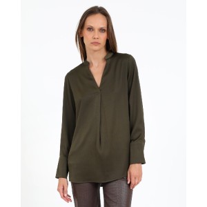 ΜΠΛΟΥΖΑ ΠΟΛΥΕΣ.ΚΟΨΙΜΟ V ΣΤΟ ΛΑΙΜΟ ΠΡΑΣΙΝΗ