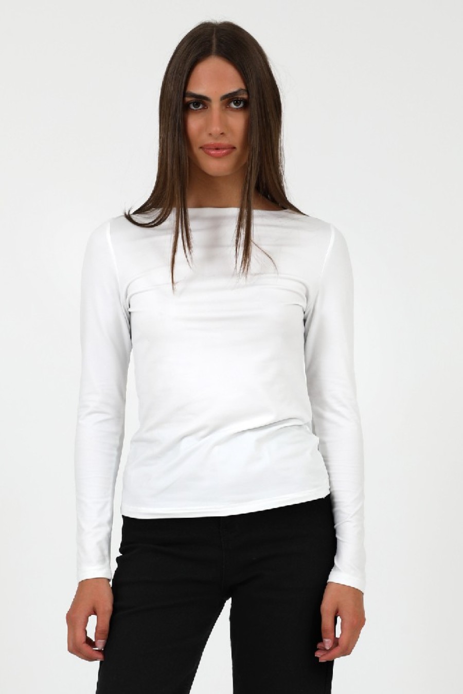 ΜΠΛΟΥΖΑ ΠΟΛΥΕΣ. ΒΑΘΙΑ ΛΑΙΜΟΚΟΨΗ ΑΣΠΡΗ