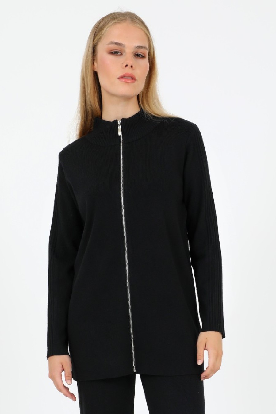 ΖΑΚΕΤΑ ΒΙΣΚΟΖ/ΠΟΛ/ΝΑΪΛ.ΠΛΕΚΤ.ΦΕΡΜ.ΡΙΓΑ ΜΑΝΙΚ.ΜΑΥΡΗ