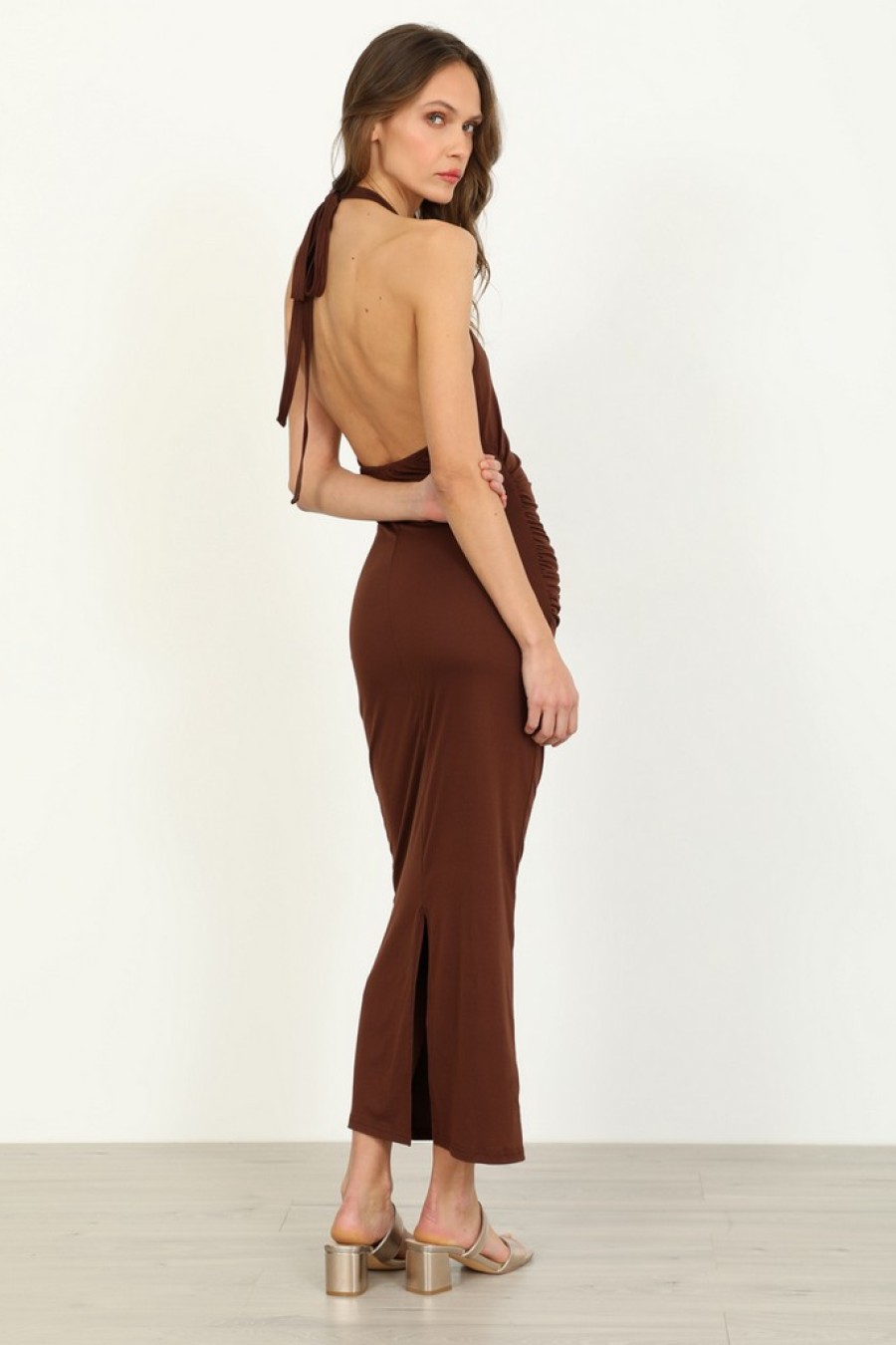 ΦΟΡΕΜΑ ΠΟΛΥΕΣ. ΜΑΚΡΥ ΣΟΥΡΕΣ ΣΤΟ ΠΛΑΙ ΚΑΦΕ