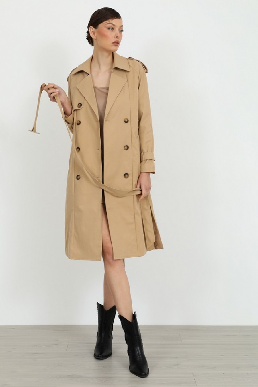 ΚΑΠΑΡΝΤΙΝΑ ΠΟΛΥΕΣ. ΜΑΚΡΥΑ ΕΞΑΚΟΥΜΠ. ΚΑΜΕΛ