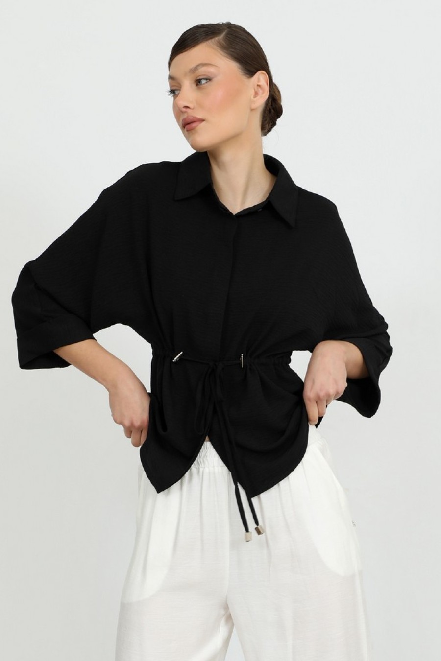 ΠΟΥΚΑΜΙΣΟ ΠΟΛΥΕΣ.ΔΕΣΙΜΟ ΣΤΗ ΜΕΣΗ ΜΑΥΡΟ