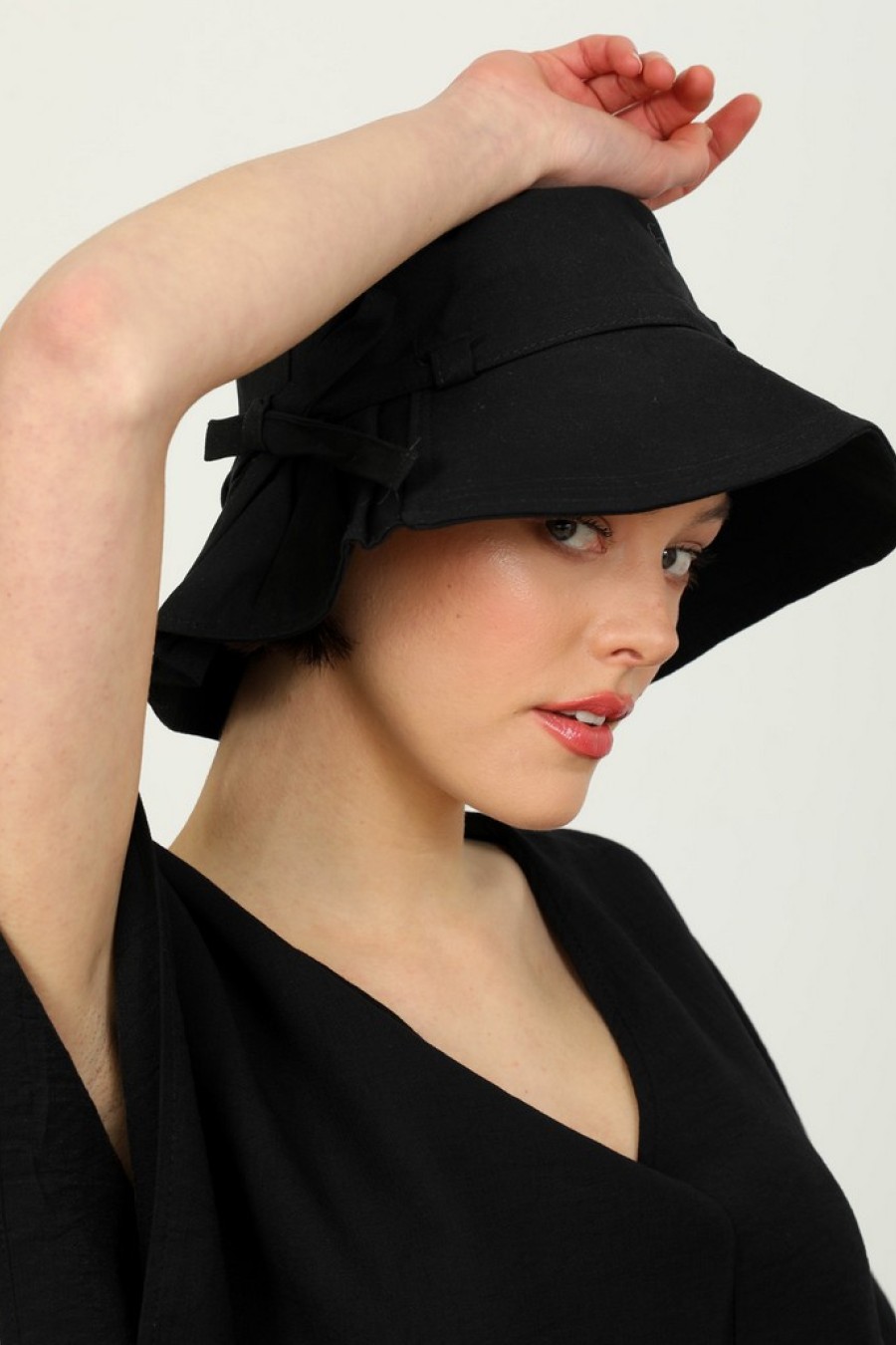 ΚΑΠΕΛΟ ΒΑΜΒΑΚ.ΚΟΡΔΕΛΑ ΜΕ ΦΙΟΓΚΟ ΜΑΥΡΟ